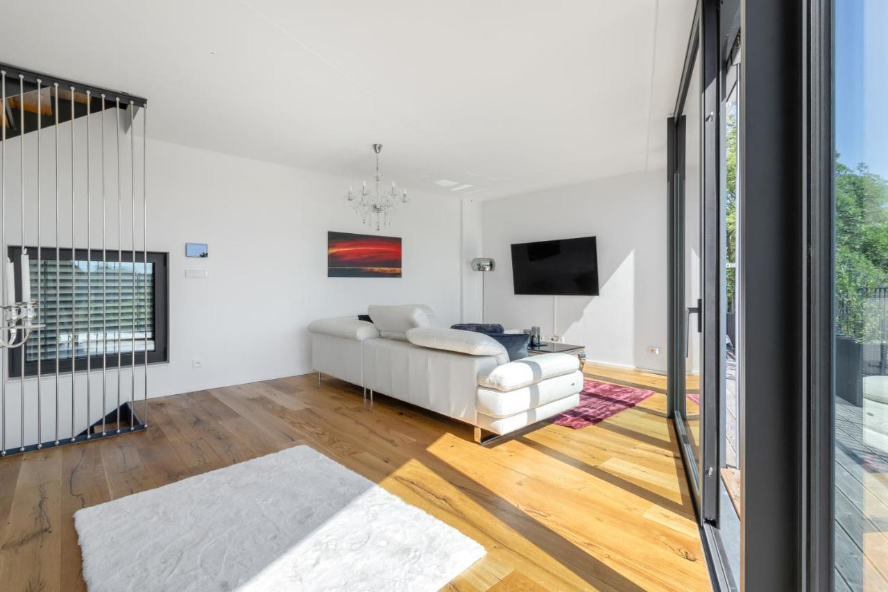 Luxury Penthouse Prague Apartment Exterior photo